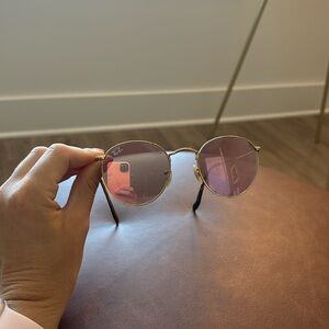 Ray Band Sunglasses - Pint tint to lenses